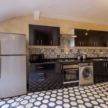 Riad 4 Chambres - Piscine & Petit Dejeuner Gratuit - Wifi Fibre Optique Marrákes Kültér fotó