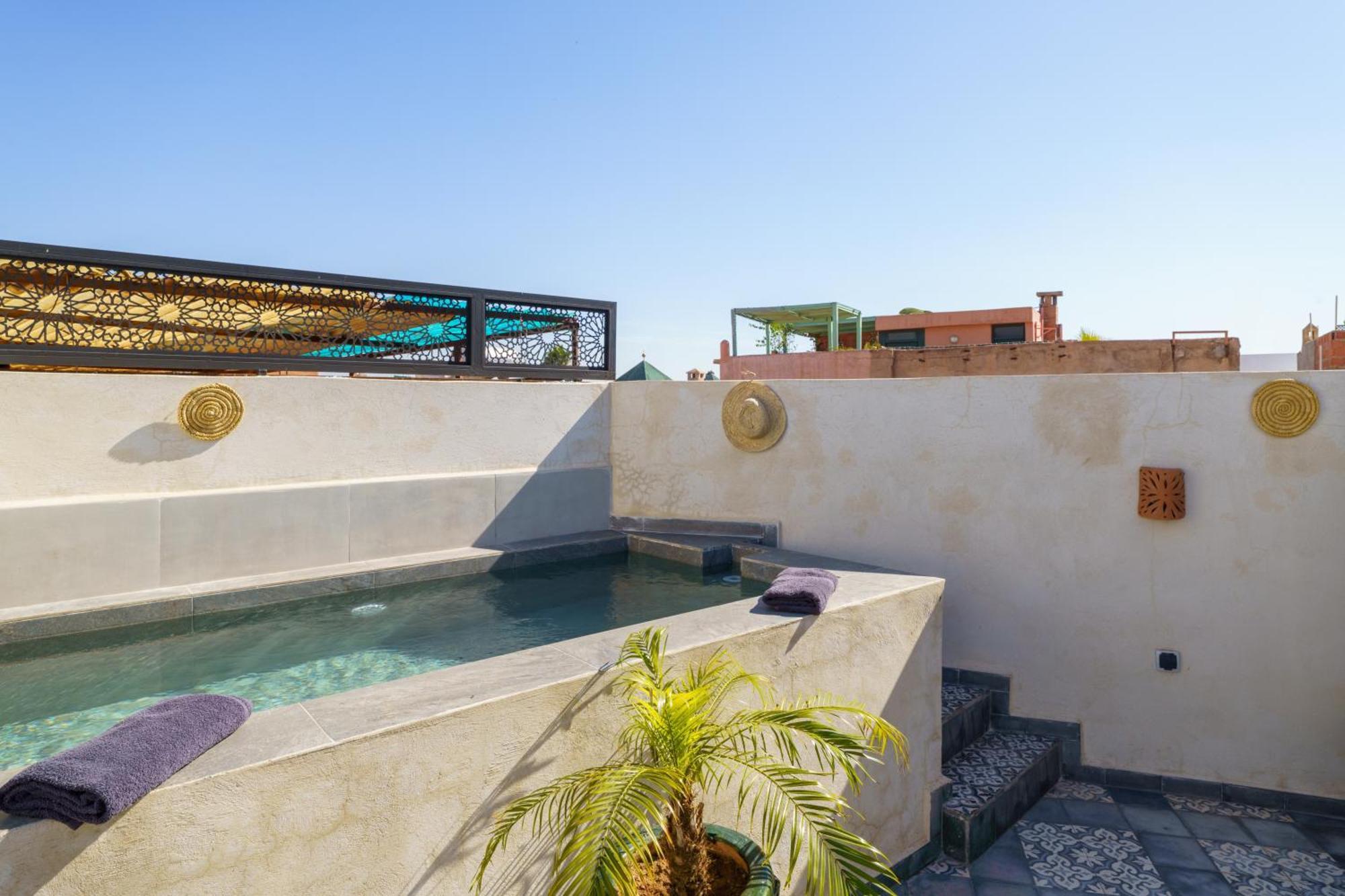 Riad 4 Chambres - Piscine & Petit Dejeuner Gratuit - Wifi Fibre Optique Marrákes Kültér fotó