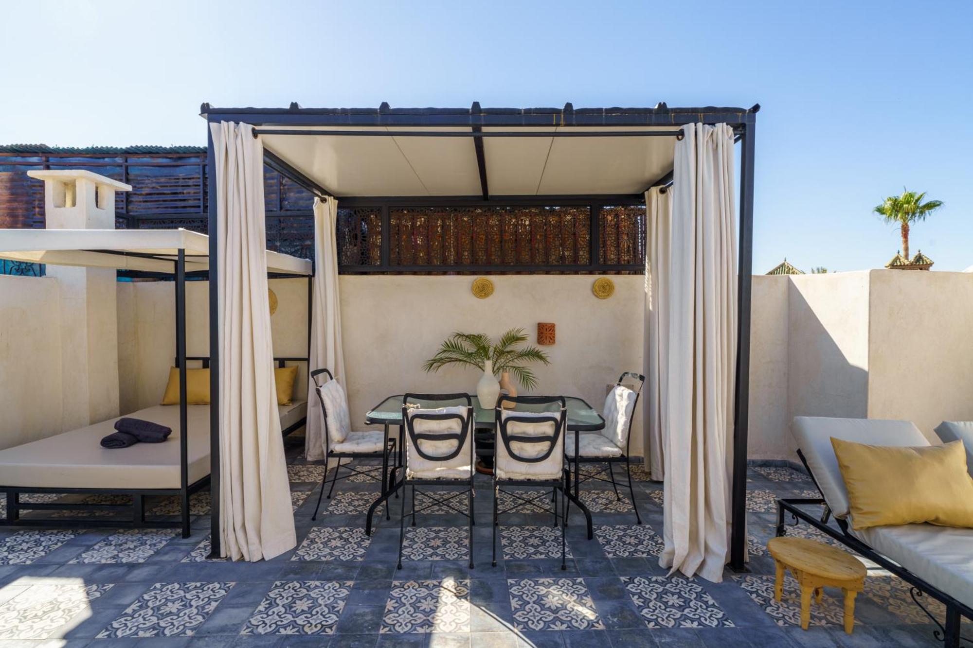 Riad 4 Chambres - Piscine & Petit Dejeuner Gratuit - Wifi Fibre Optique Marrákes Kültér fotó