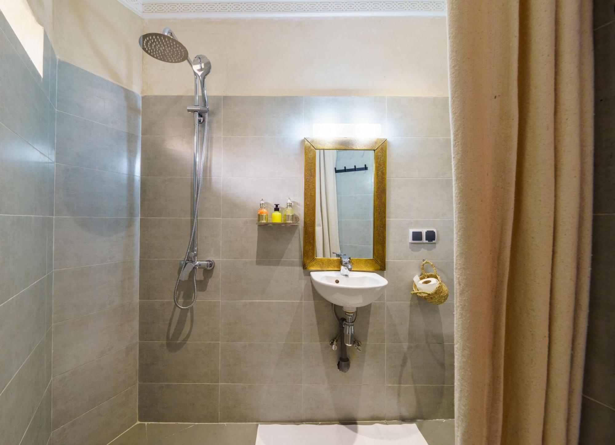 Riad 4 Chambres - Piscine & Petit Dejeuner Gratuit - Wifi Fibre Optique Marrákes Kültér fotó